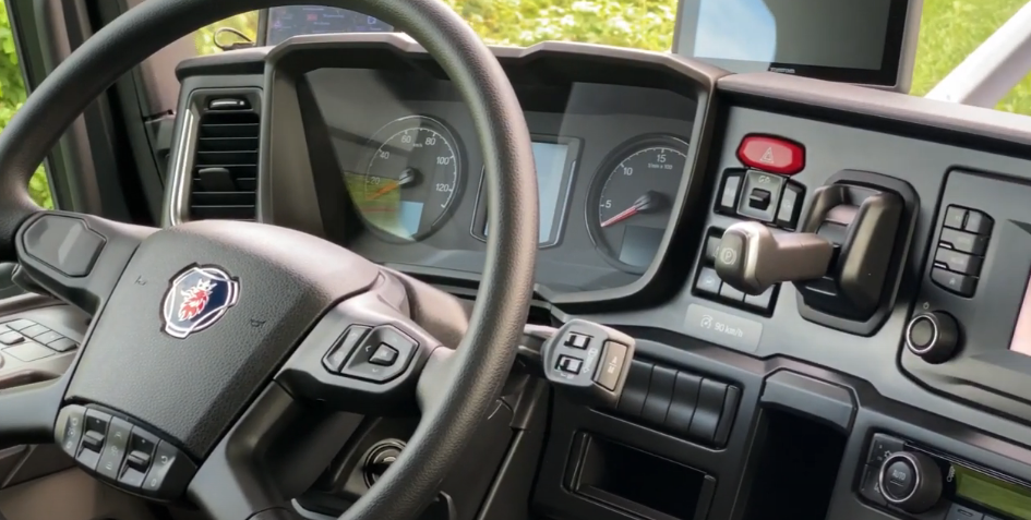 Тягач Scania S450